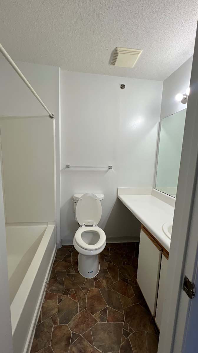 Alcove Rooms's room
