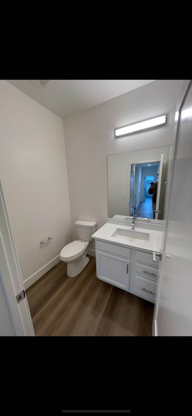 Luis's room