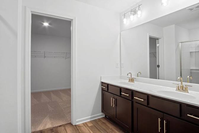 Alcove Rooms's room