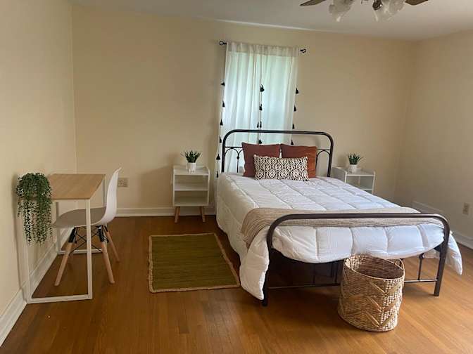 Lotus Consulting and Management LLC's room