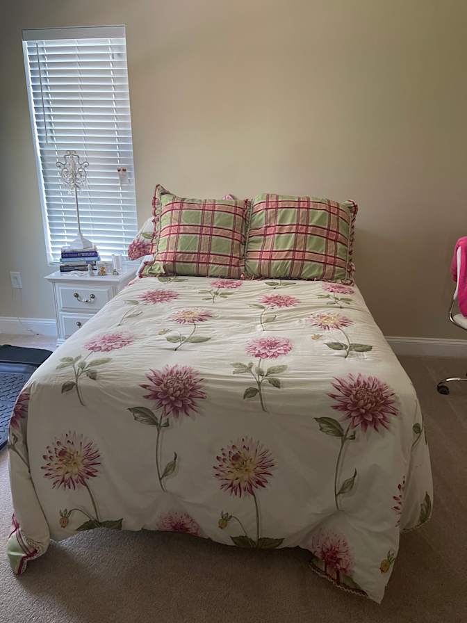 ROOMS IN NORTH BETHESDA MD.'s room