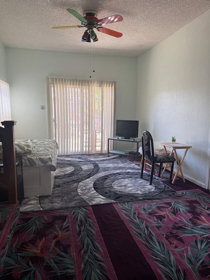 DANIEL's room
