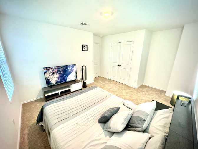 Jose Romero's room