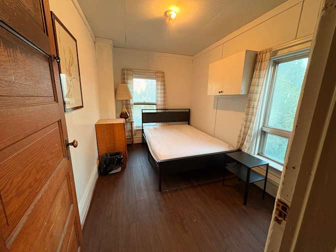 Zafar Haq's room
