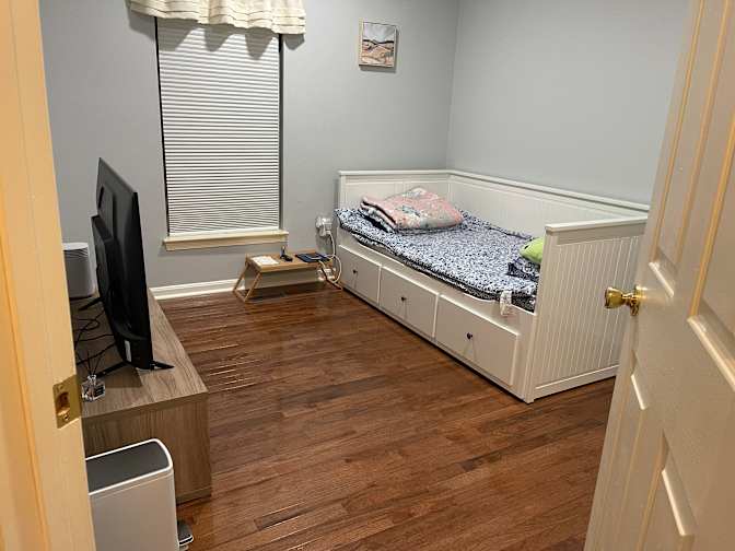Huyen's room