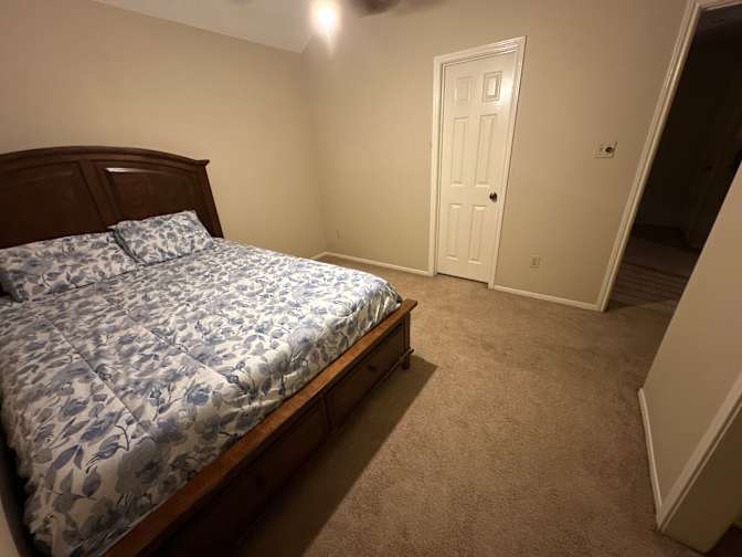 Chinda's room