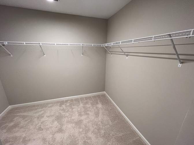 Alcove Rooms's room
