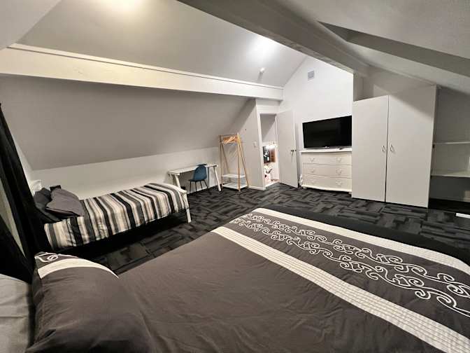 Elmer's room