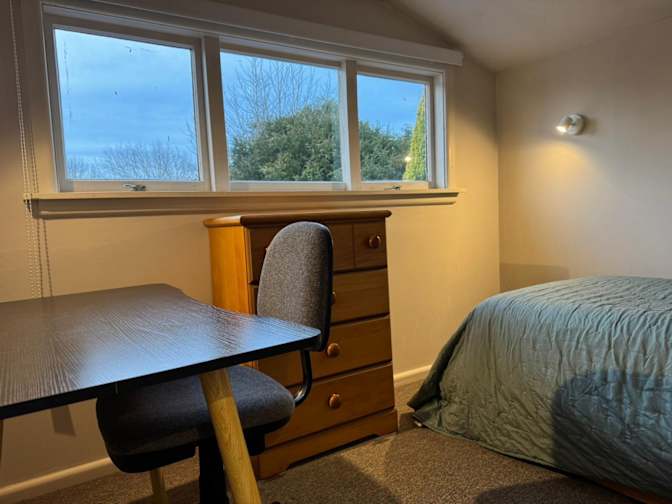 Linda A.'s room