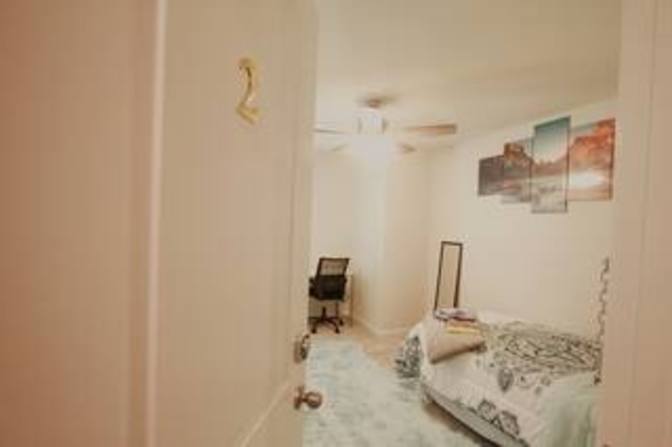 Alcove Rooms's room