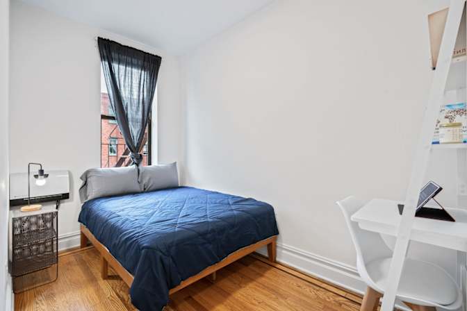 Liza's room