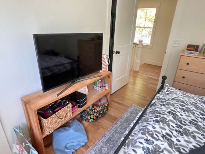 Caroline's room