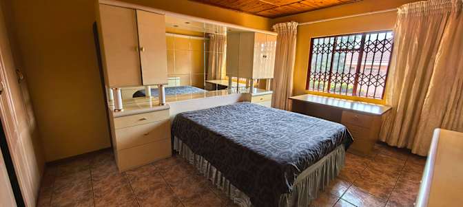Paballo's room