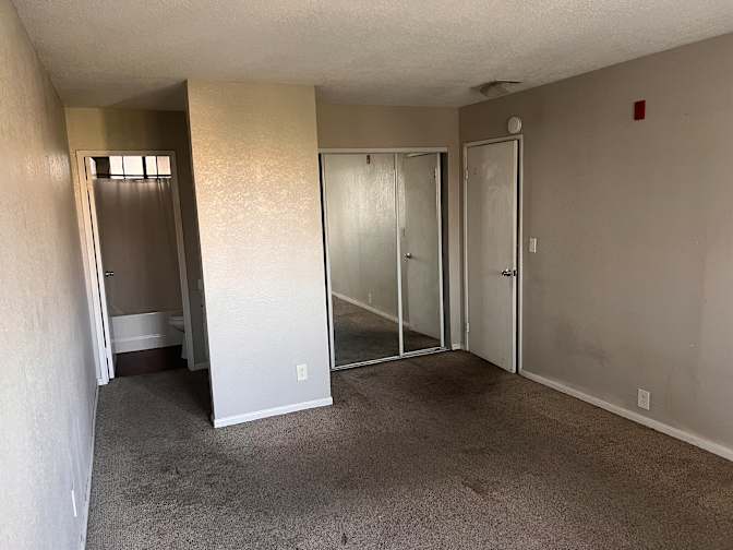 Alfredo's room