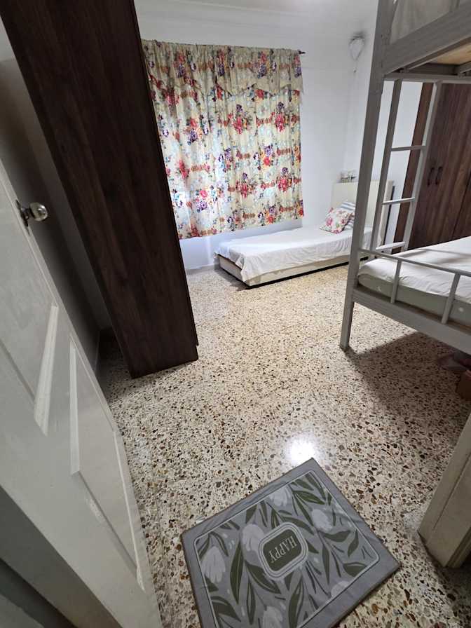 Joy Lee's room