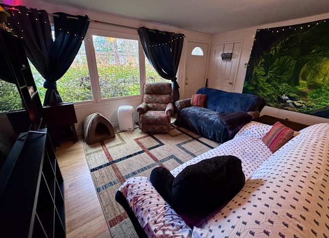 James Lockard's room