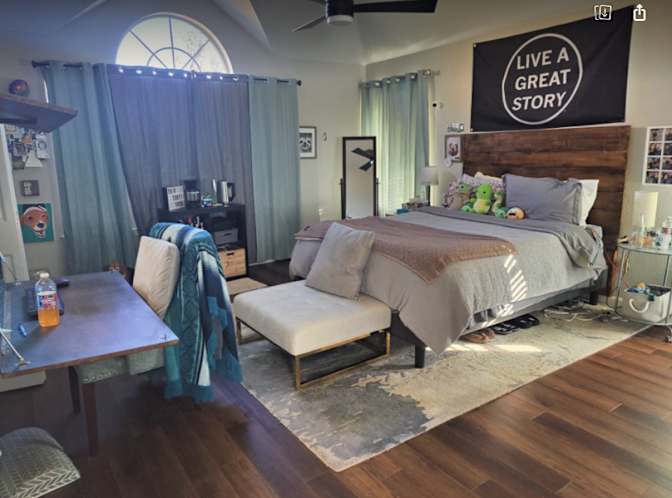 Reynaldo's room