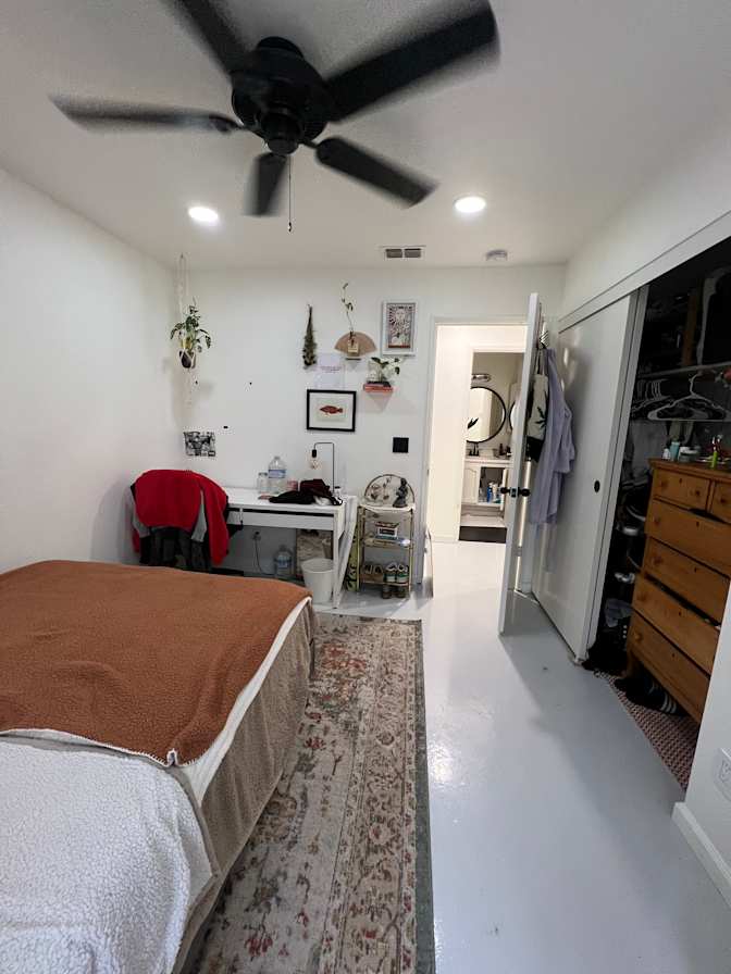 Anais's room
