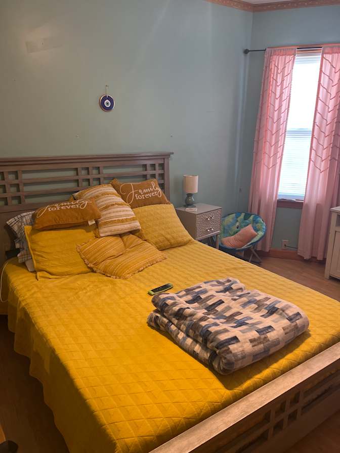 Manuel's room