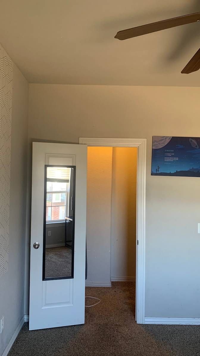 Santiago's room
