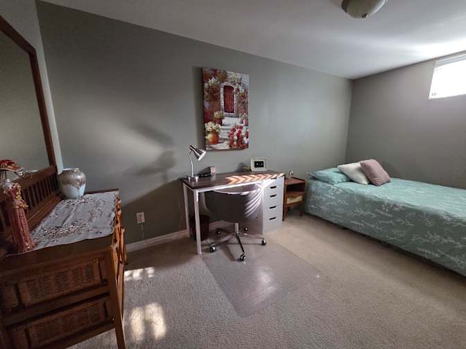 Aishe's room