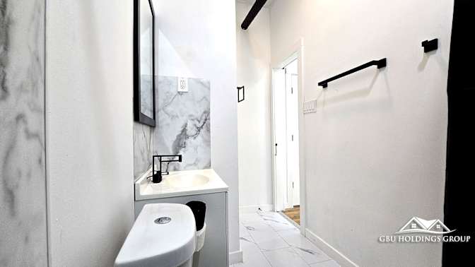 GBU Holdings Group's room