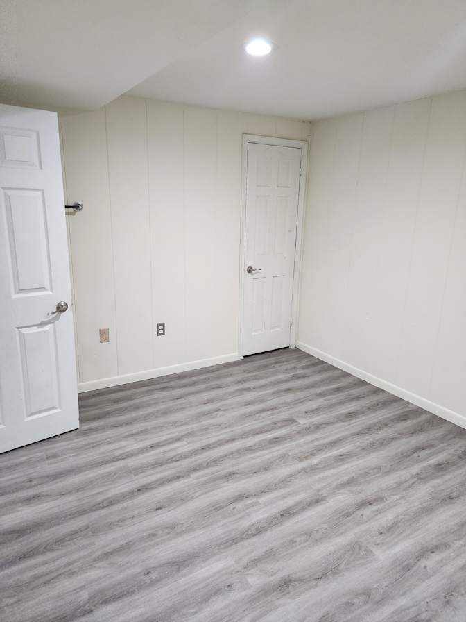 Enrique's room