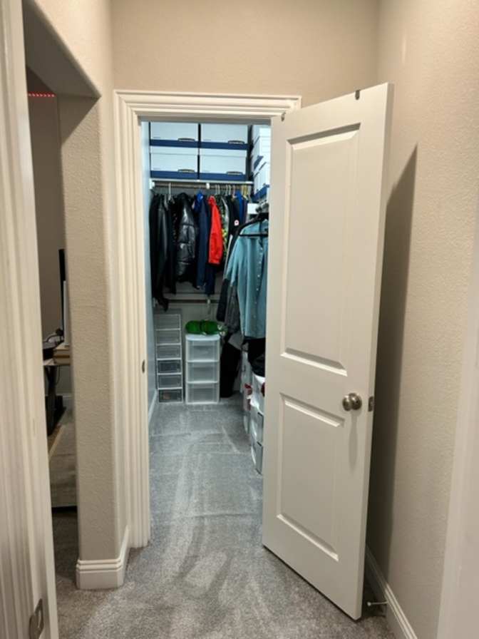 Noshad's room