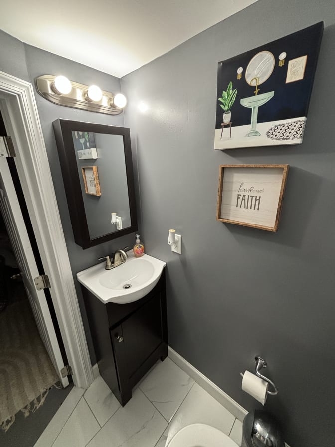 M. Safire Windley's room