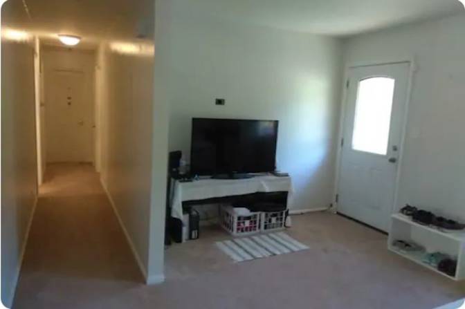JORGE LUIS's room
