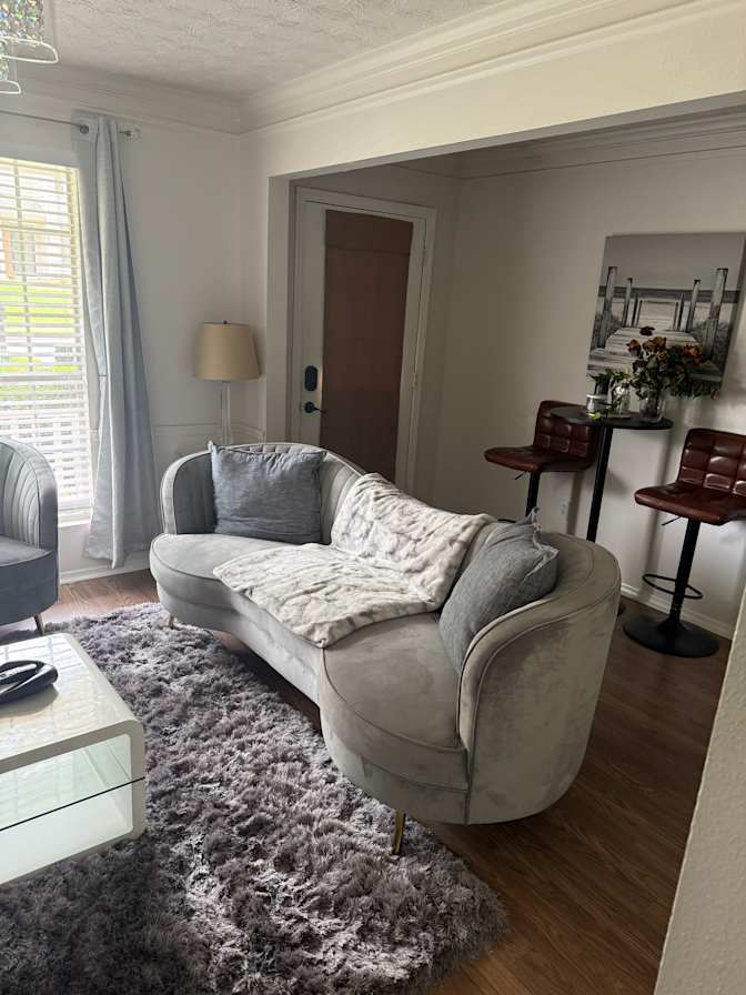 JOWELLS's room