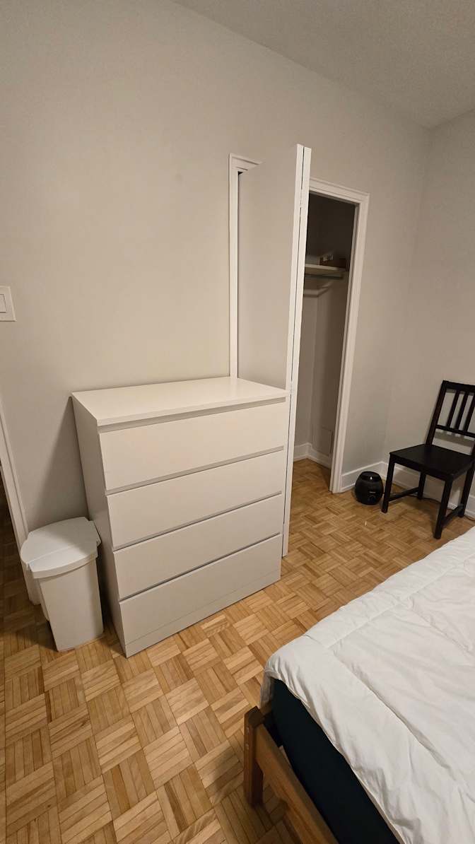 Muzaffer's room