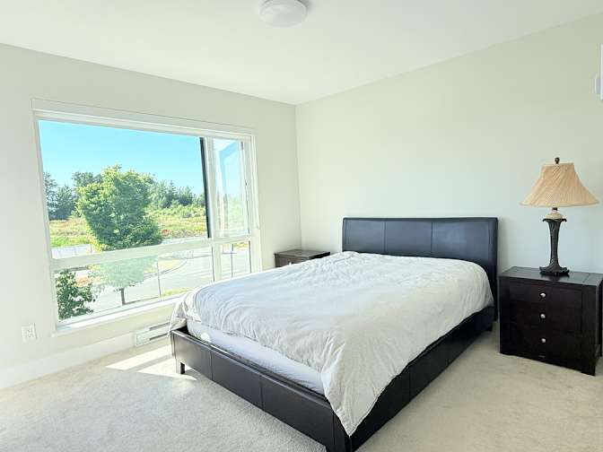 Sunny's room