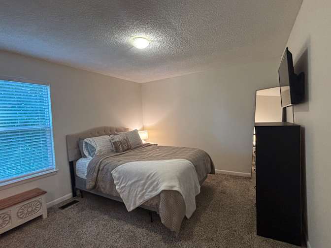 Paris's room