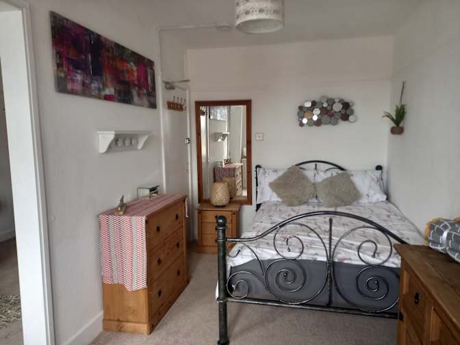 Sabrecore Holdings Ltd's room