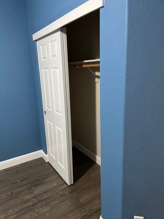 Quy's room