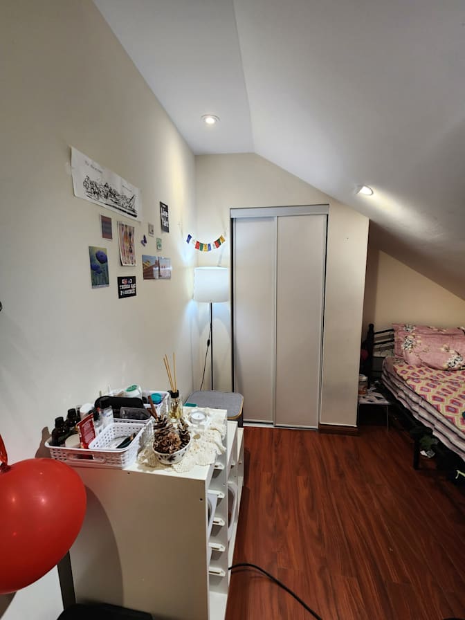 Jon Doe's room