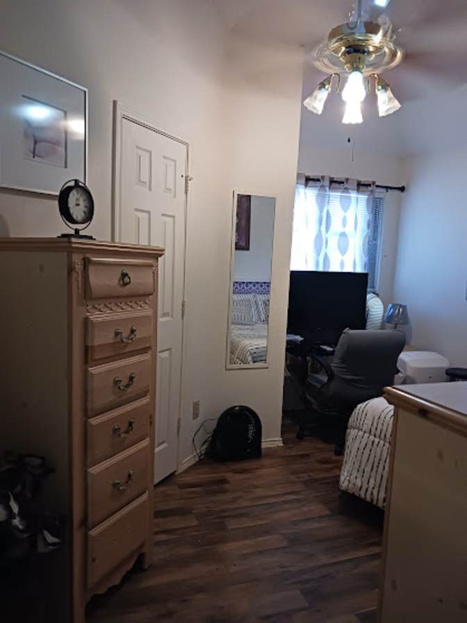Joven's room