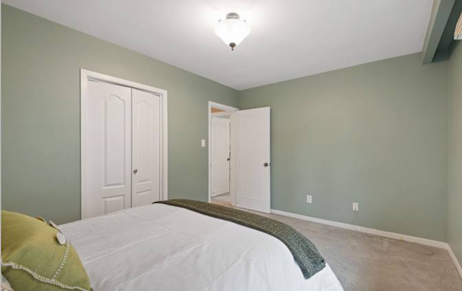 Linda's room