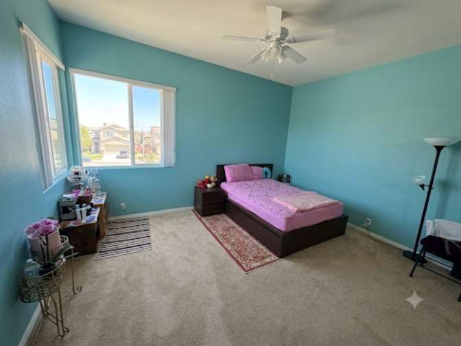 Shiraz Shamsi's room