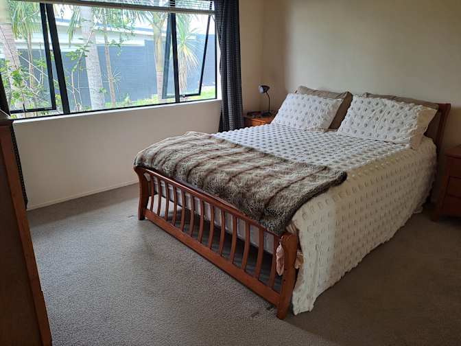 Dee's room