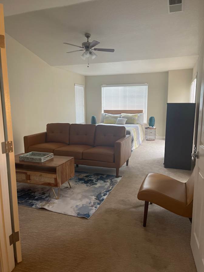 Lynn's room