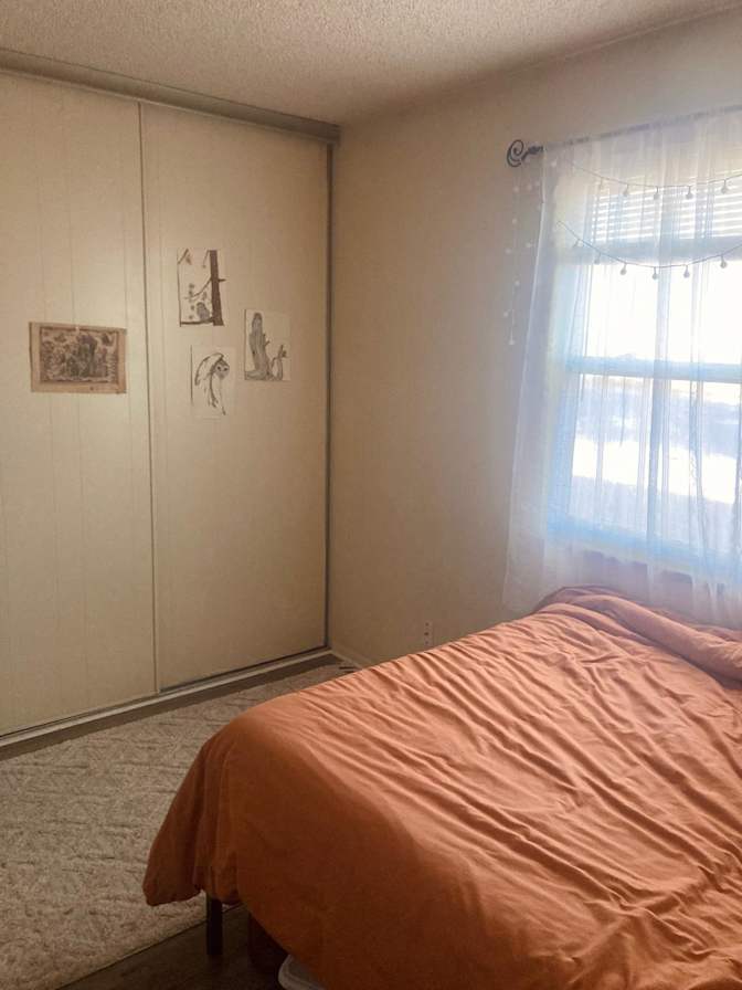 TRENT WILLIAMS's room