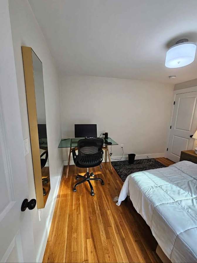 Ahmed Alzamil's room