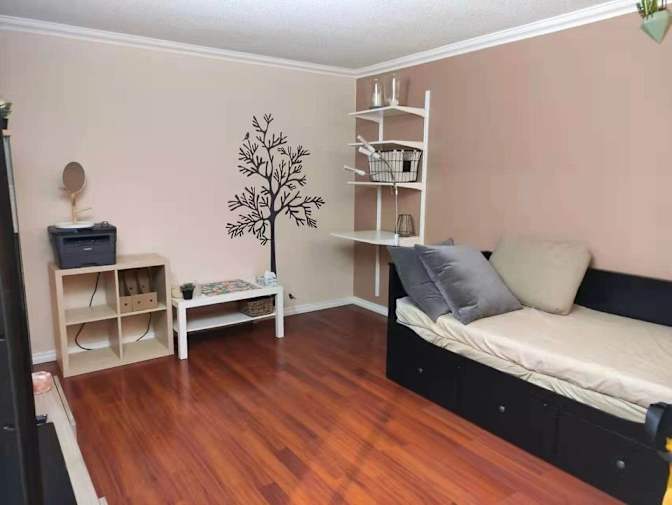 Uche's room