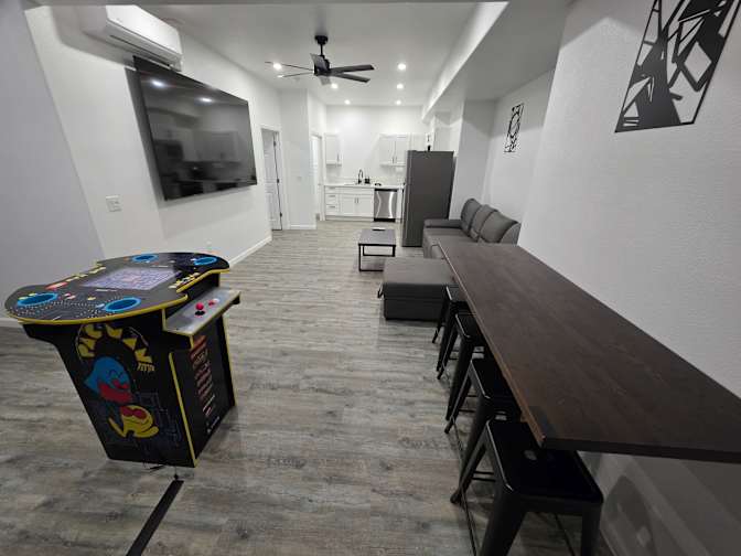 CARLOS's room