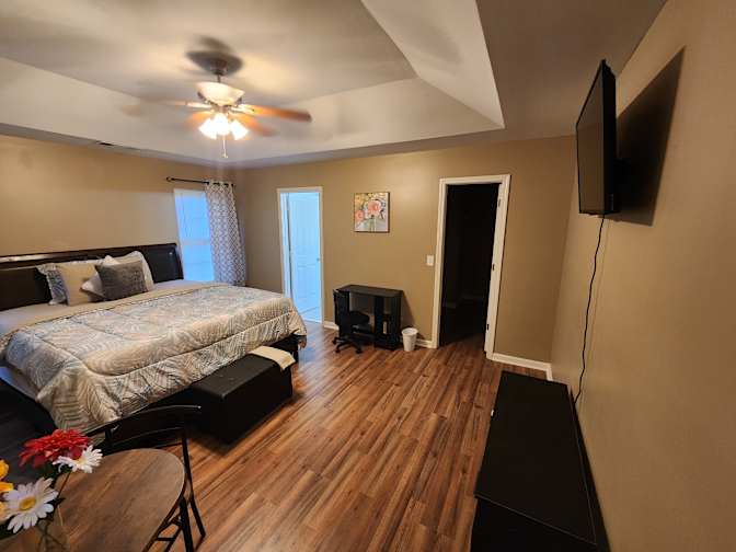 CL&C Property Management and Consulting's room
