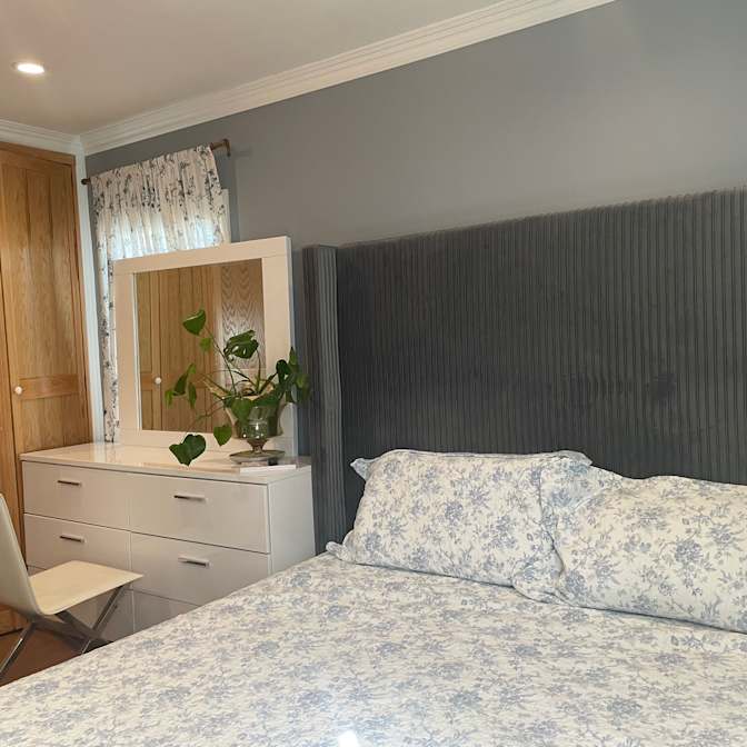 Jo's room