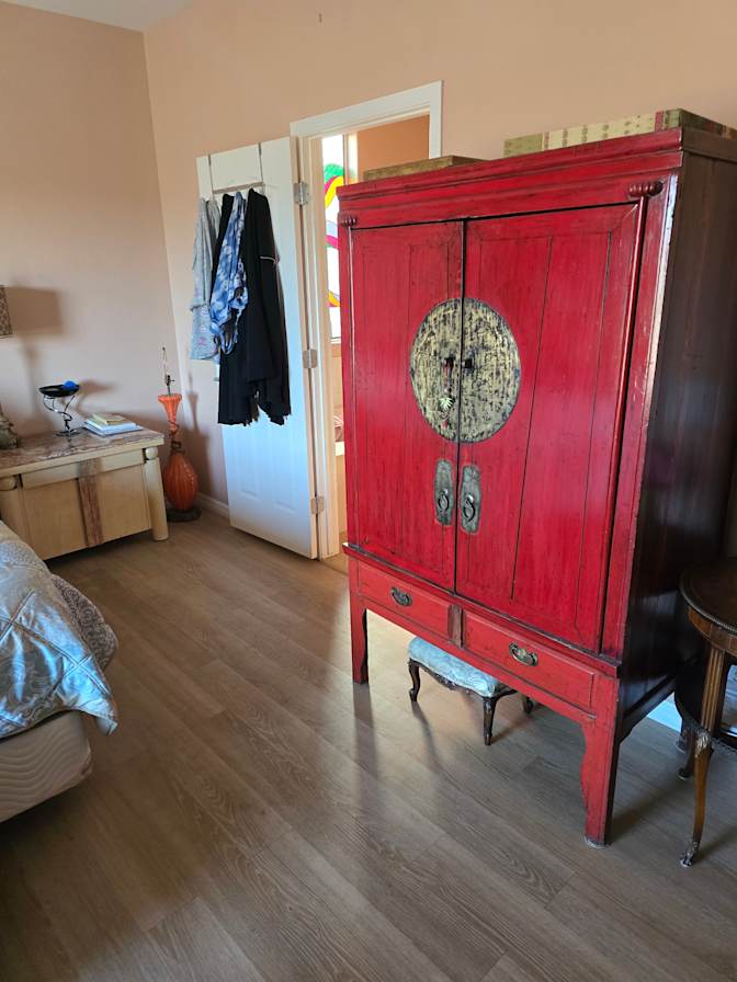 Jill's room