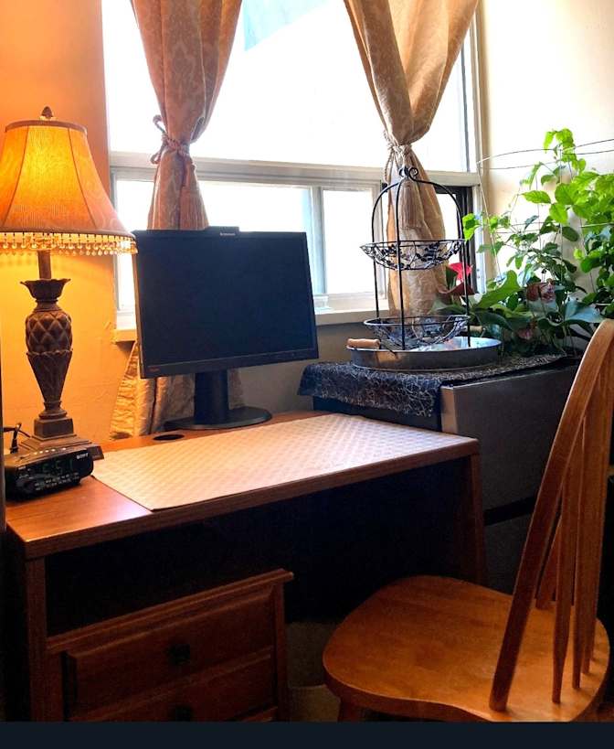 SALVADOR S's room